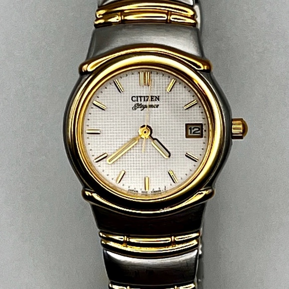 Vintage Citizen Elegance 90’s Round Gold Silver tones Ladies watch Working - Picture 7 of 11